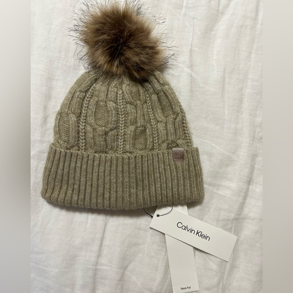 Calvin klein faux fur pom cable knit beanie